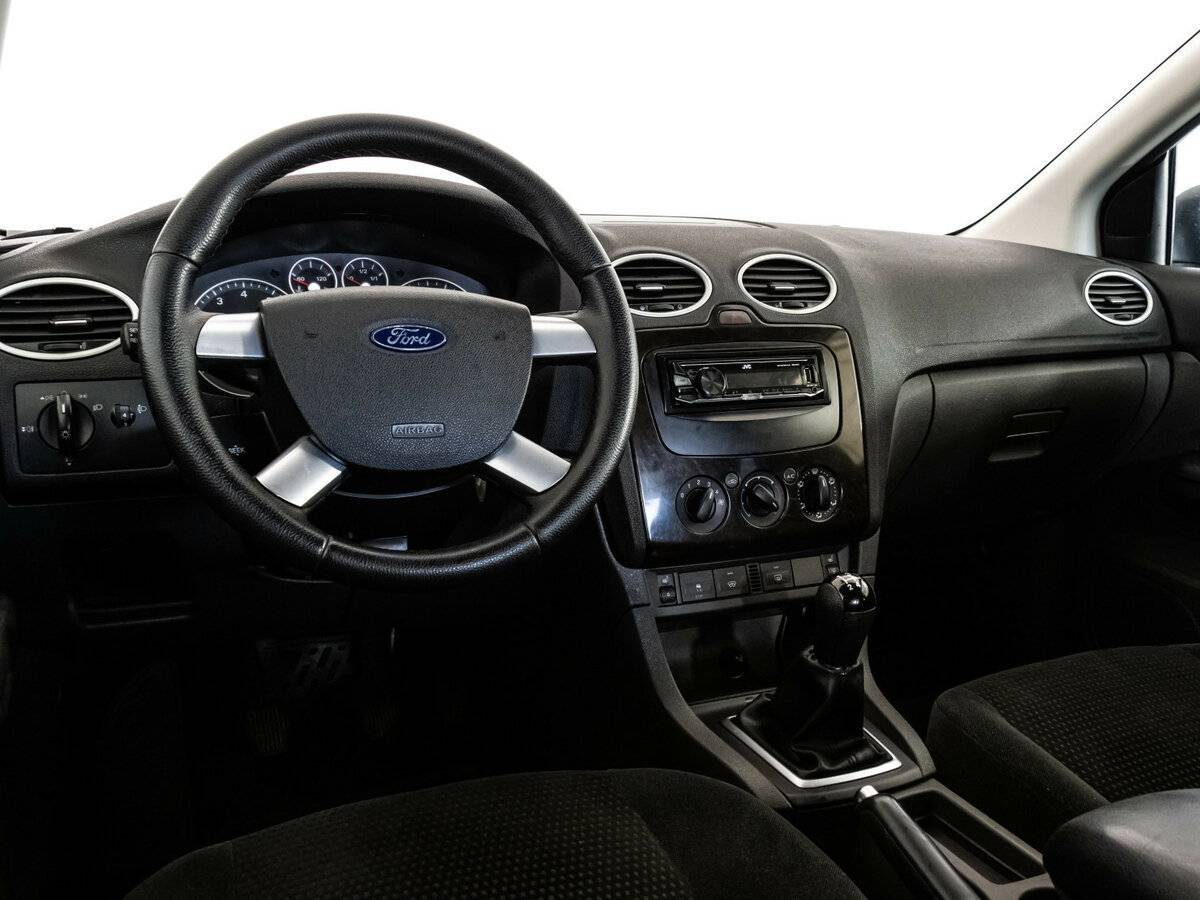 Ford Focus с пробегом — 2007 год. Фото: #10