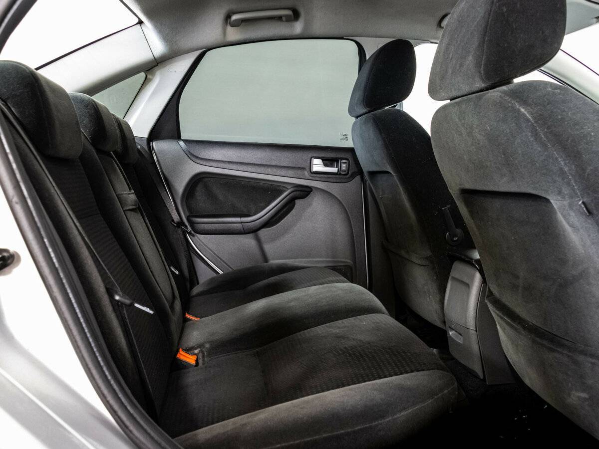 Ford Focus с пробегом — 2007 год. Фото: #14