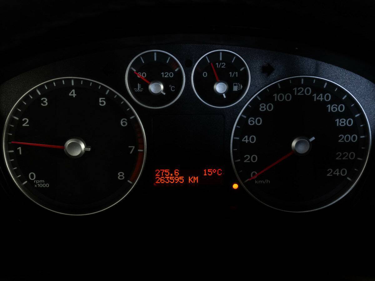 Ford Focus с пробегом — 2007 год. Фото: #15