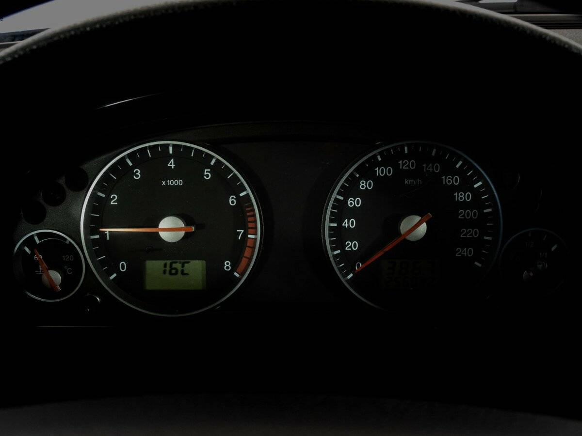 Ford Mondeo с пробегом — 2006 год. Фото: #14