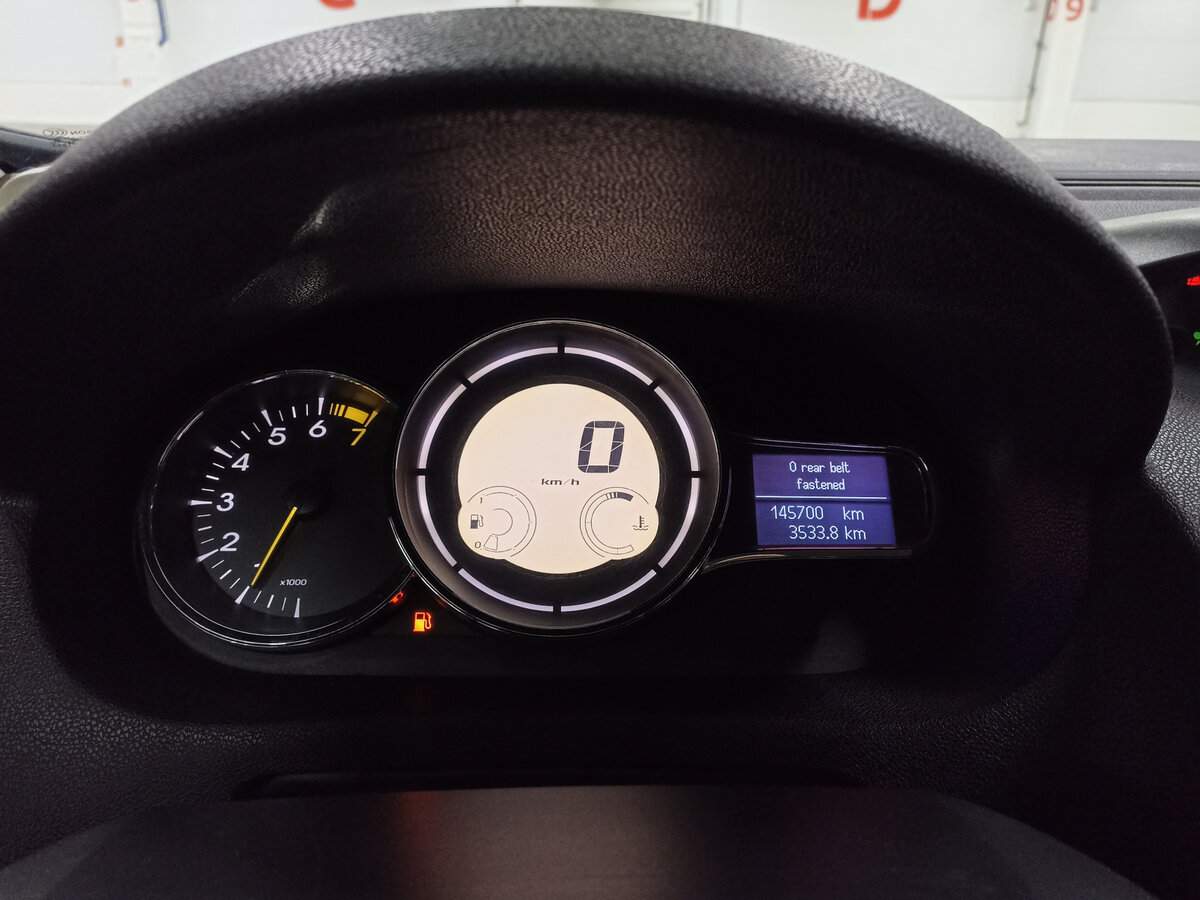 Renault Megane с пробегом — 2009 год. Фото: #12