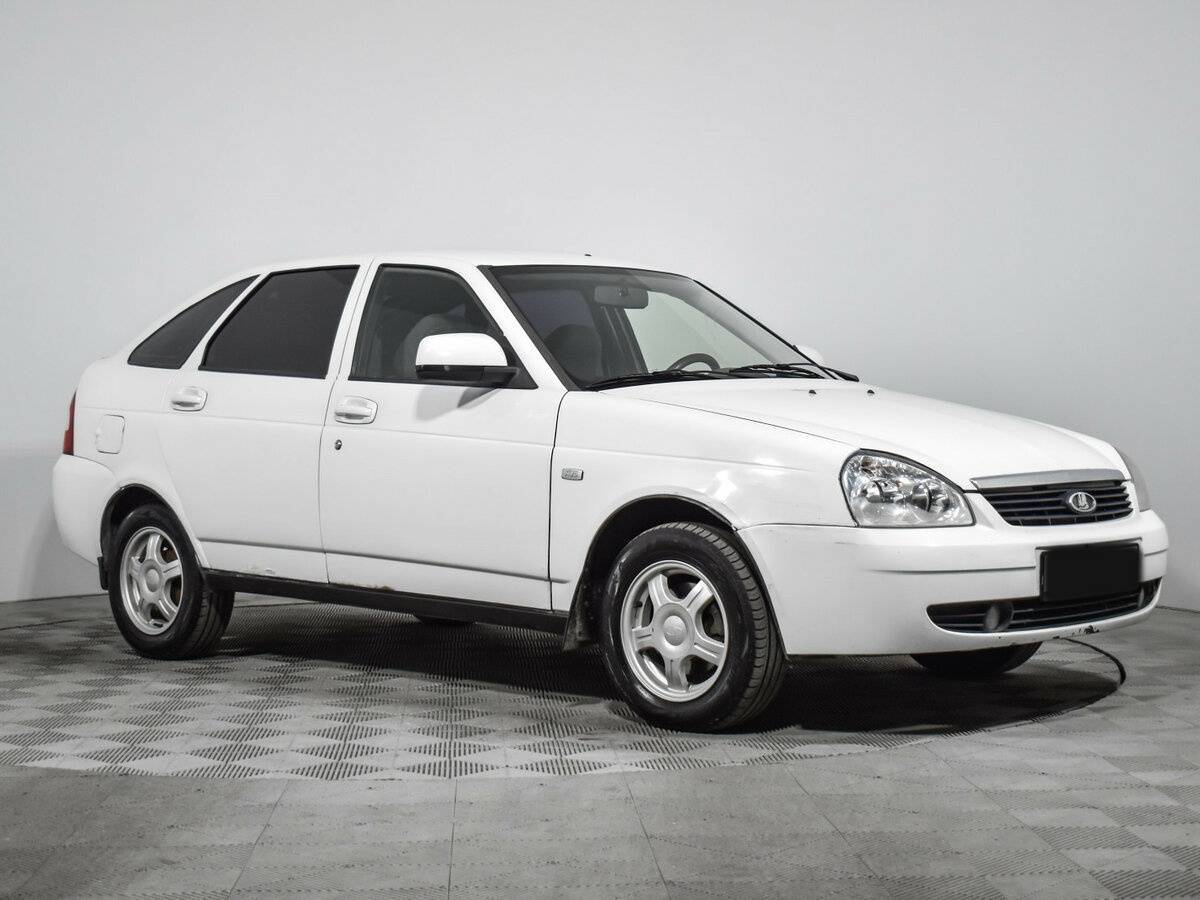 Lada (ВАЗ) Priora с пробегом — 2011 год. Фото: #2