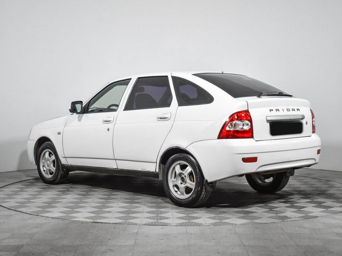 Lada (ВАЗ) Priora с пробегом — 2011 год. Фото: #6