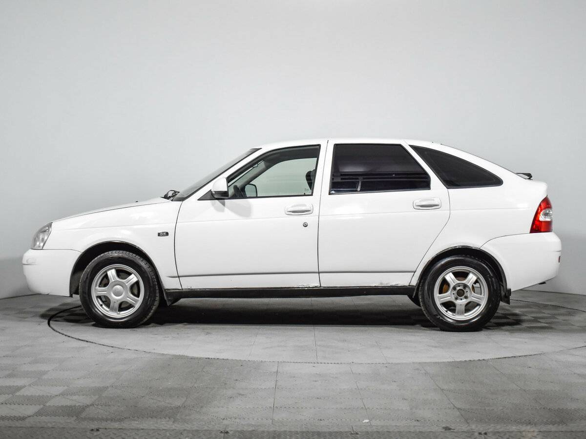 Lada (ВАЗ) Priora с пробегом — 2011 год. Фото: #7