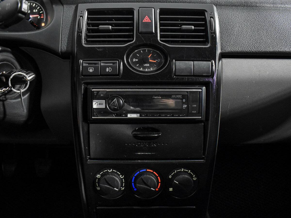 Lada (ВАЗ) Priora с пробегом — 2011 год. Фото: #15