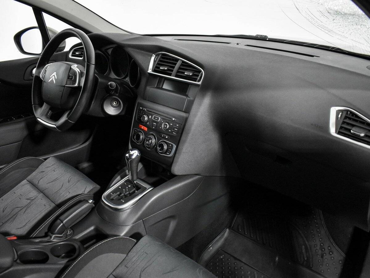 Citroen C4 с пробегом — 2012 год. Фото: #11