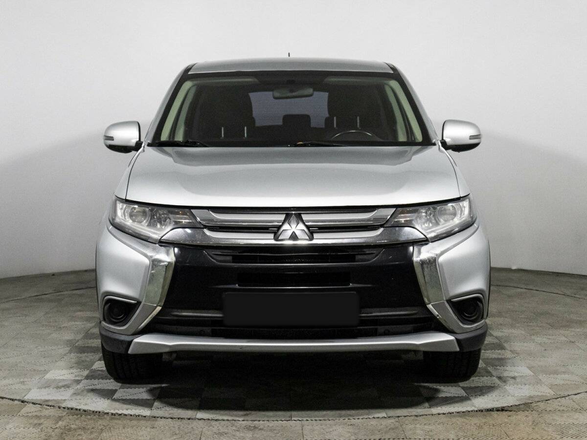 Mitsubishi Outlander с пробегом — 2016 год. Фото: #1