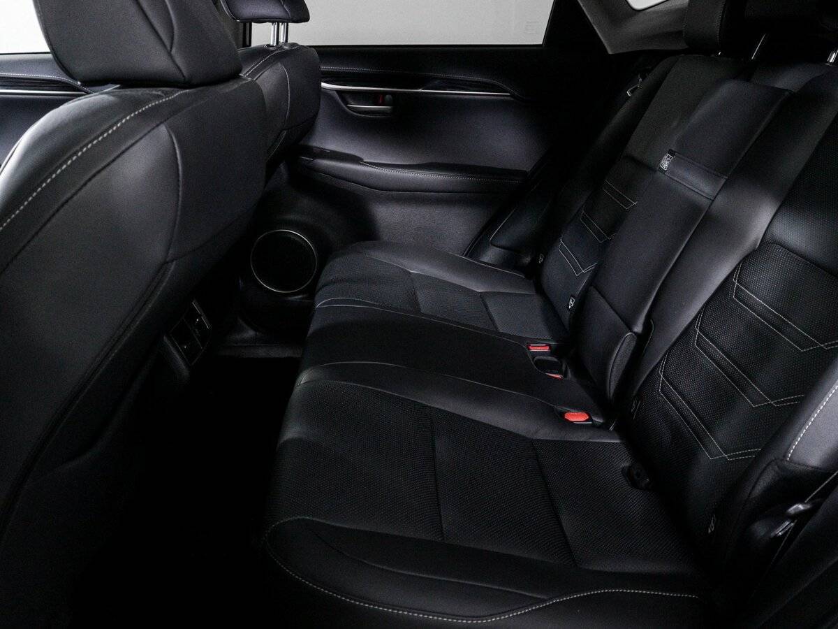 Lexus NX с пробегом — 2015 год. Фото: #7