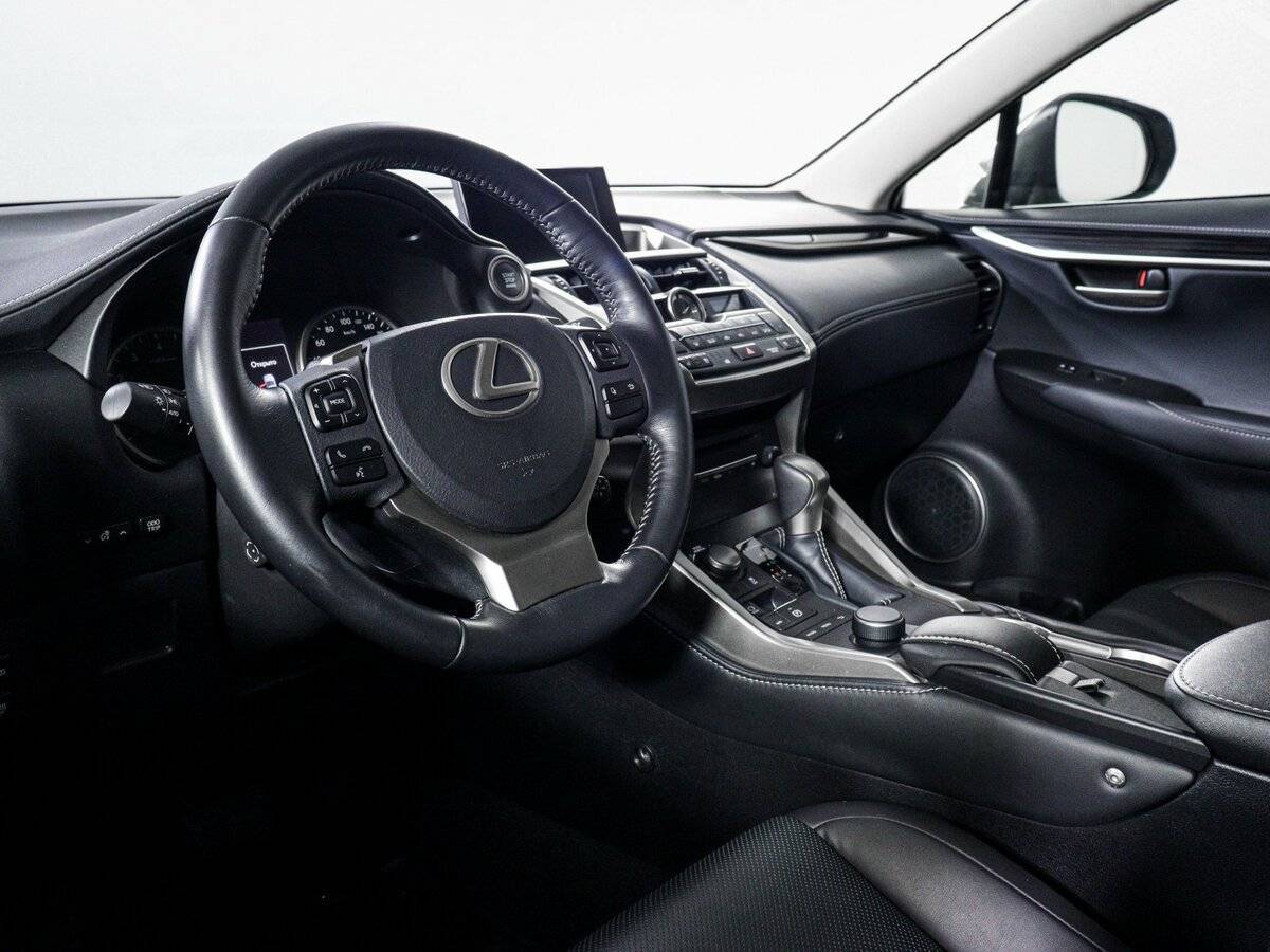 Lexus NX с пробегом — 2015 год. Фото: #10