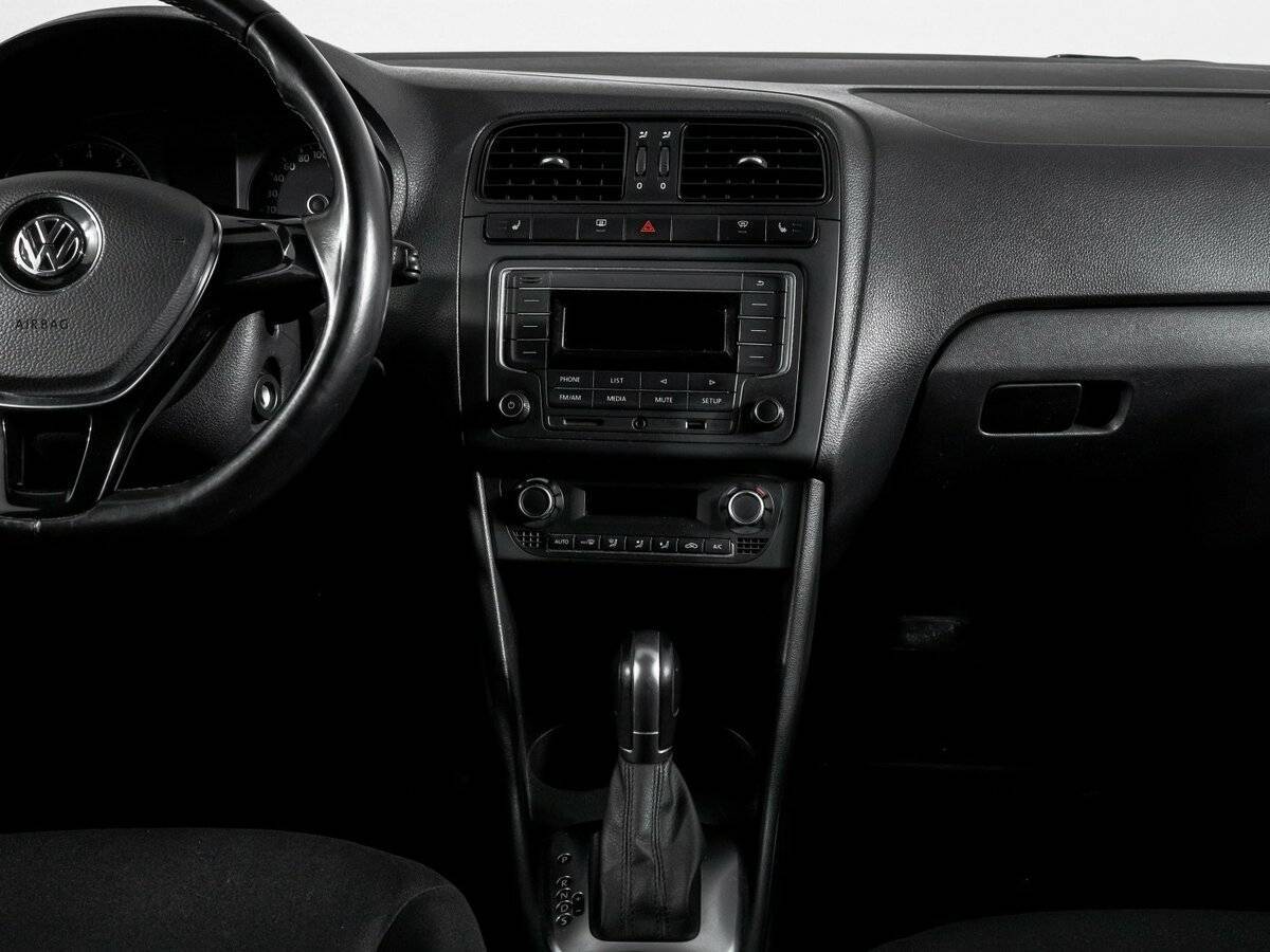 Volkswagen Polo с пробегом — 2016 год. Фото: #12
