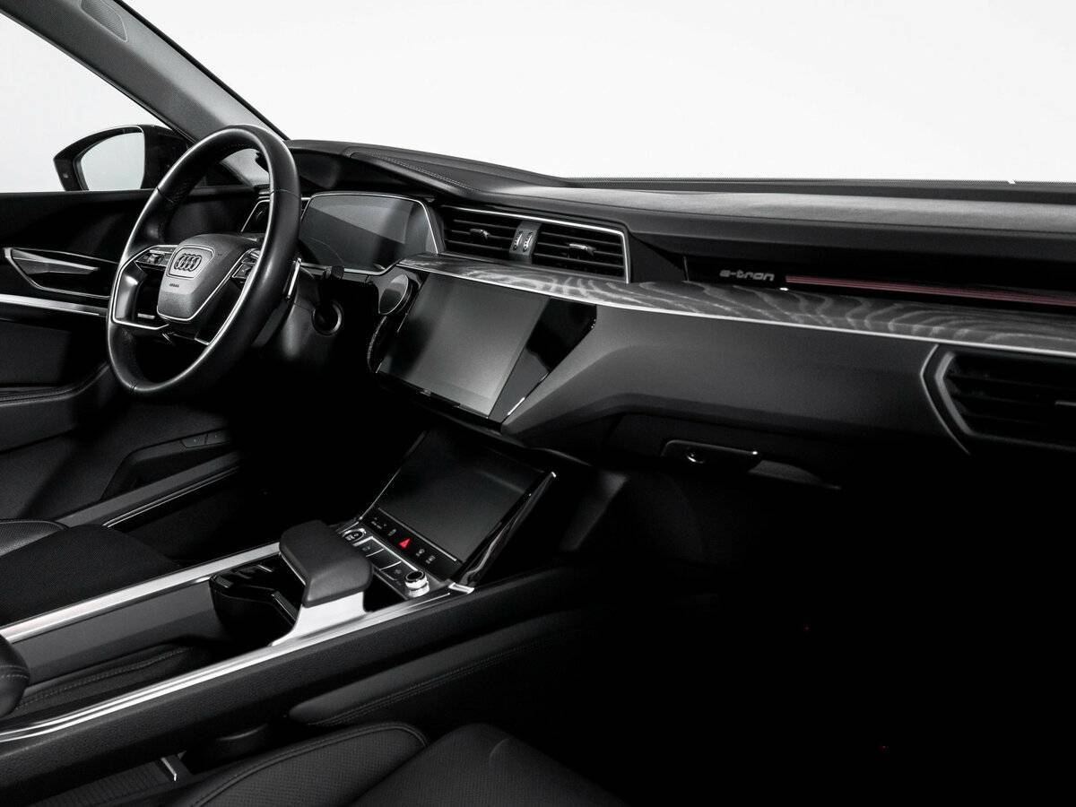 Audi e-tron Sportback с пробегом — 2022 год. Фото: #8