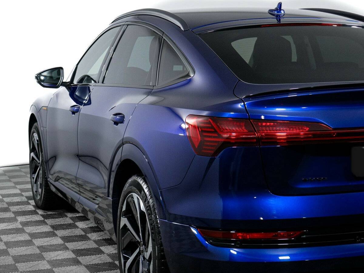 Audi e-tron Sportback с пробегом — 2022 год. Фото: #19