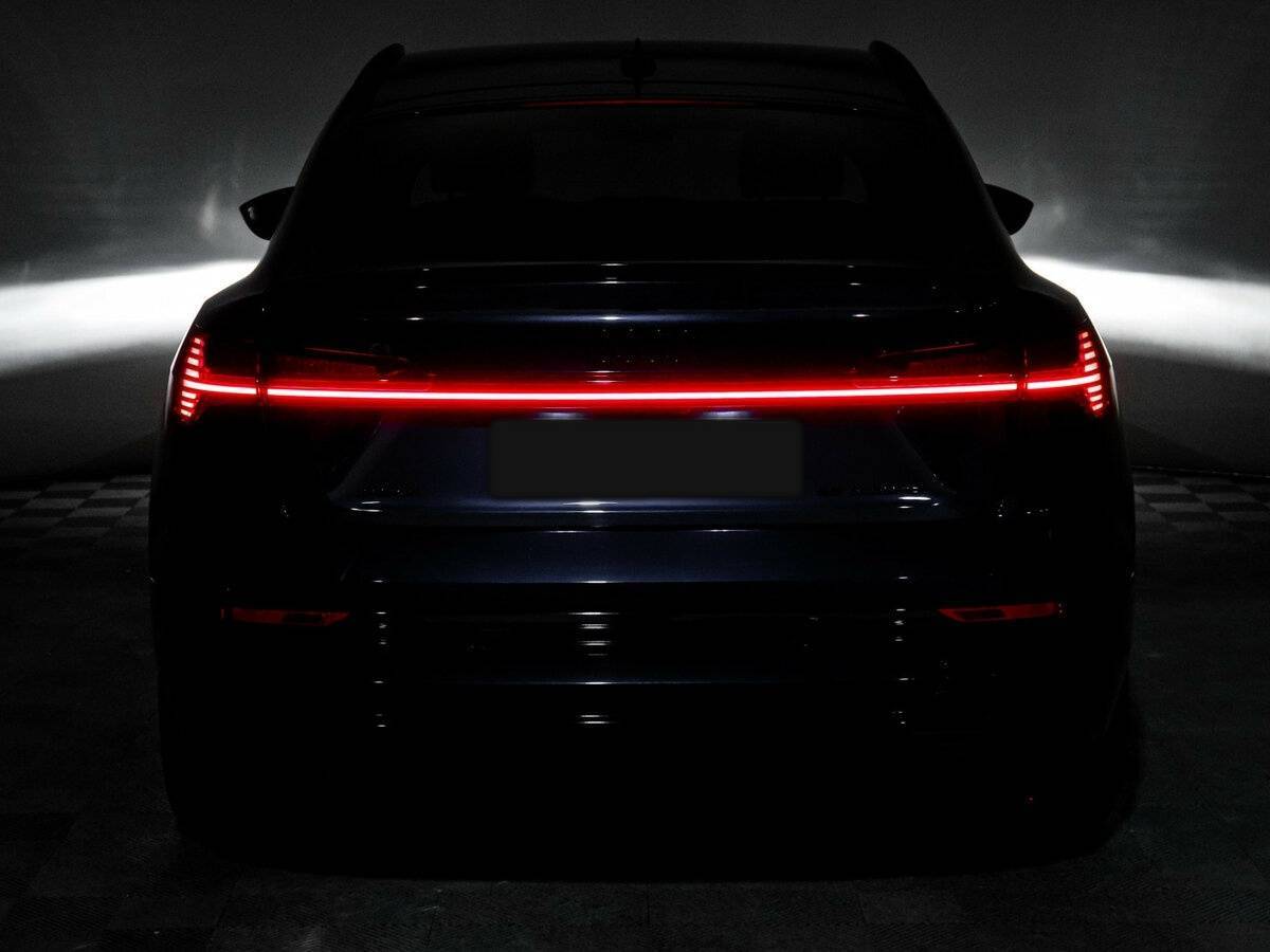 Audi e-tron Sportback с пробегом — 2022 год. Фото: #26