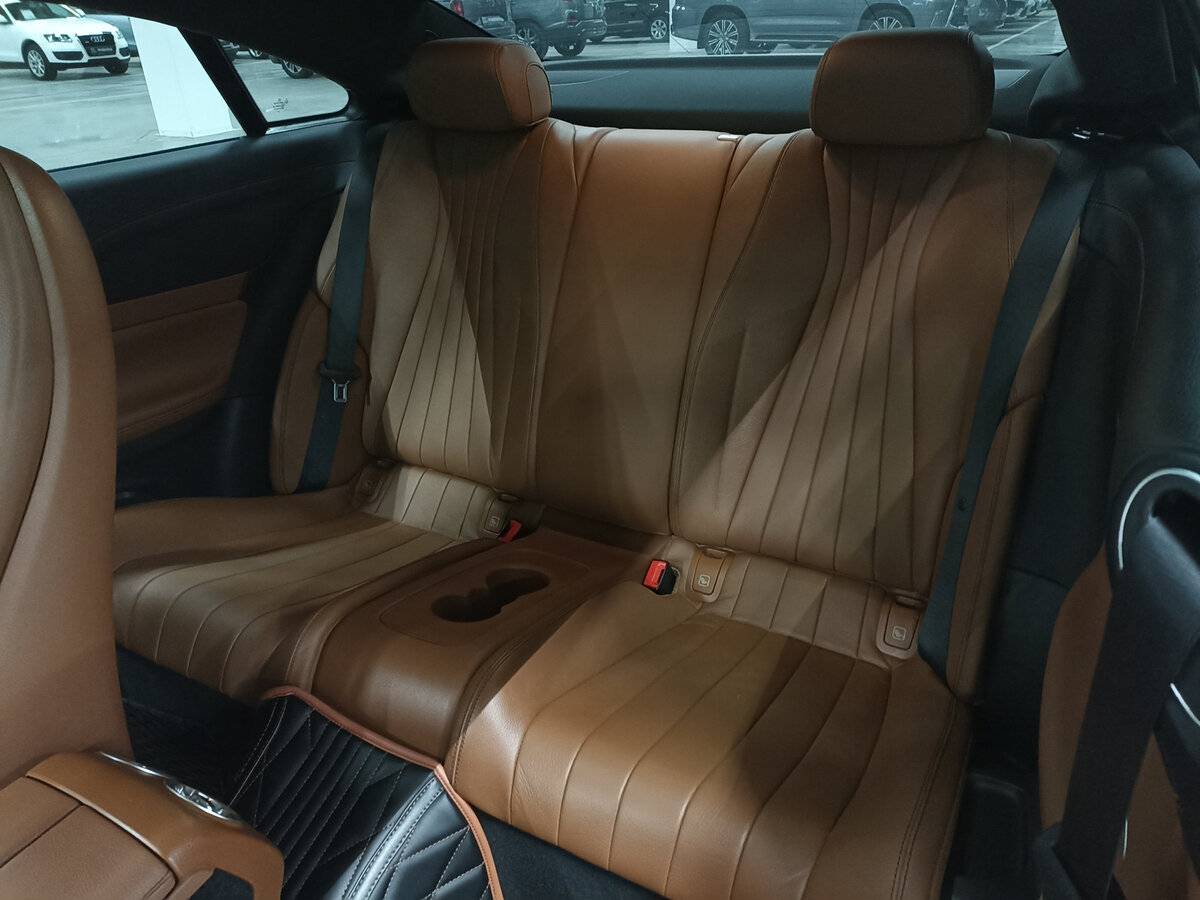 Mercedes-Benz E-Класс с пробегом — 2019 год. Фото: #11