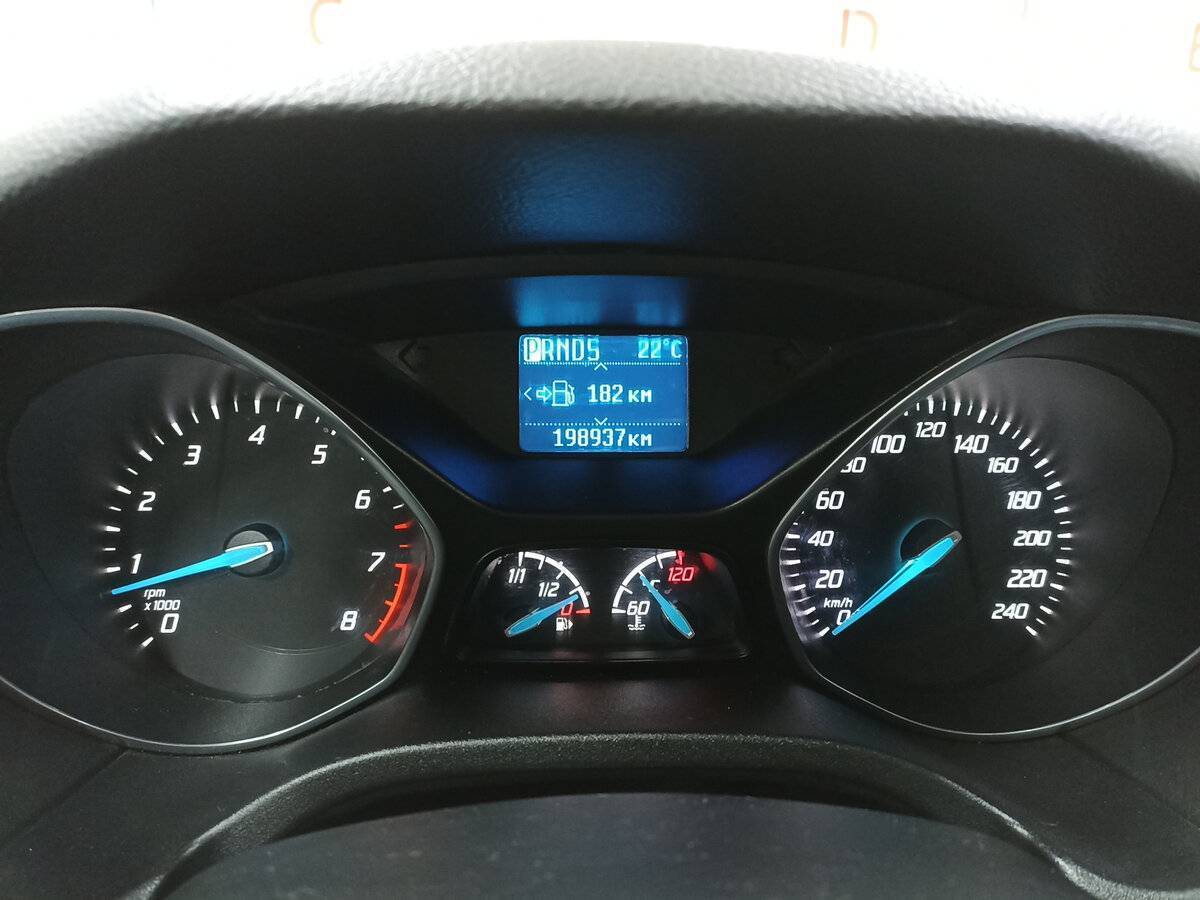 Ford Focus с пробегом — 2012 год. Фото: #12