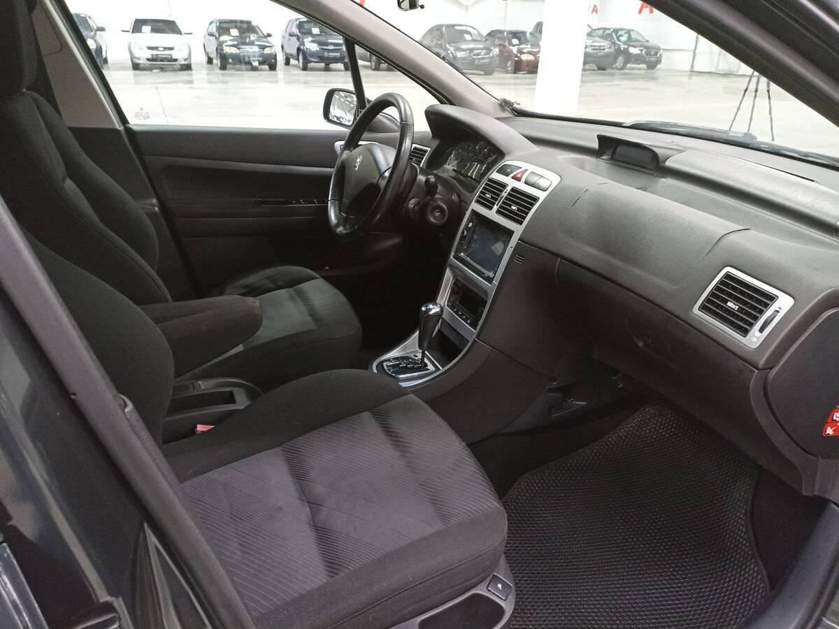 Peugeot 307 с пробегом — 2006 год. Фото: #10