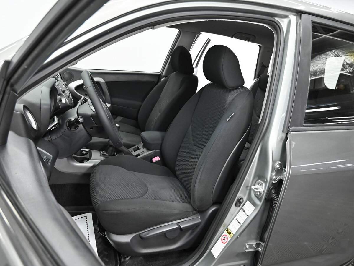 Toyota RAV4 с пробегом — 2007 год. Фото: #5