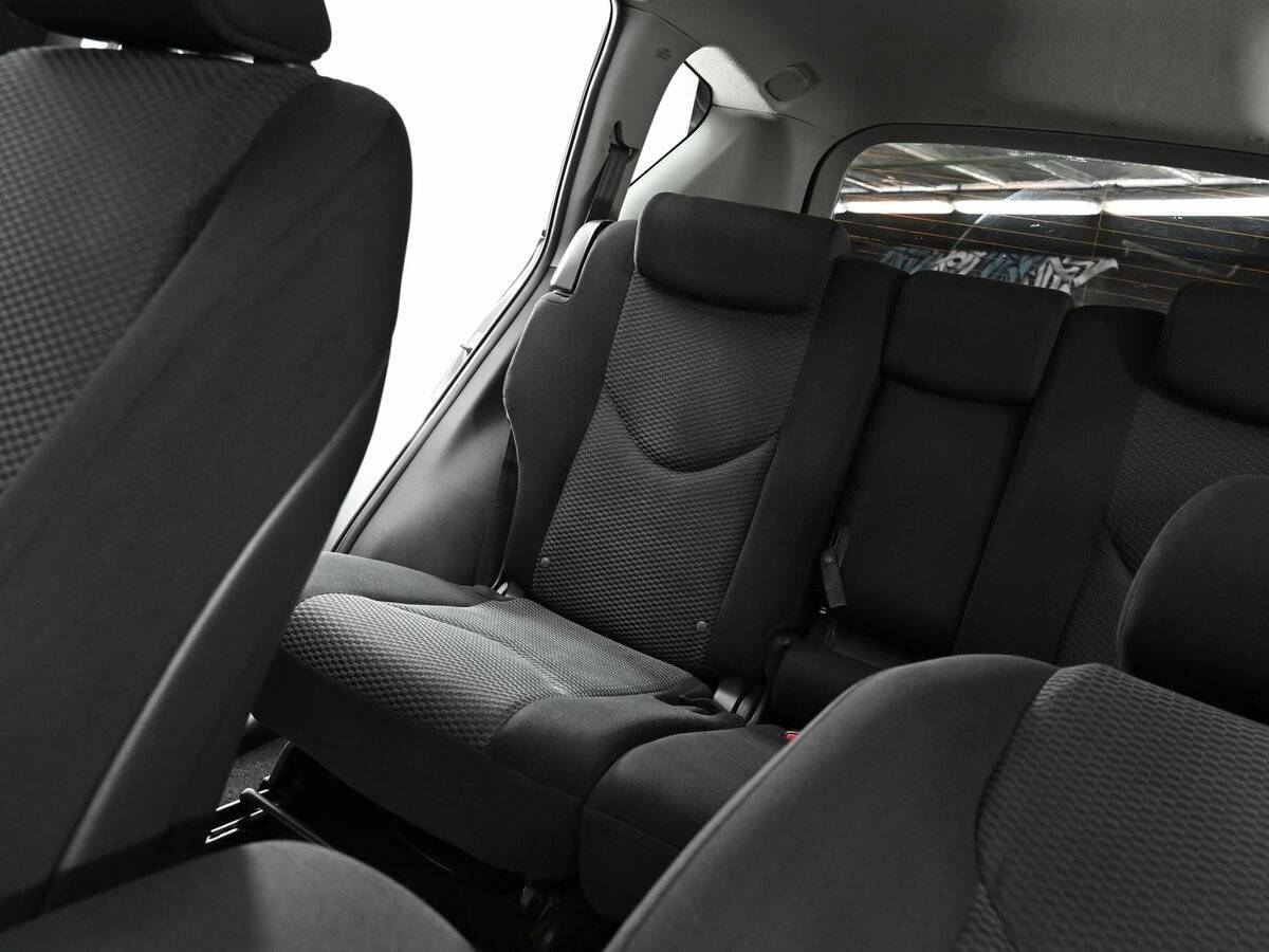 Toyota RAV4 с пробегом — 2007 год. Фото: #12