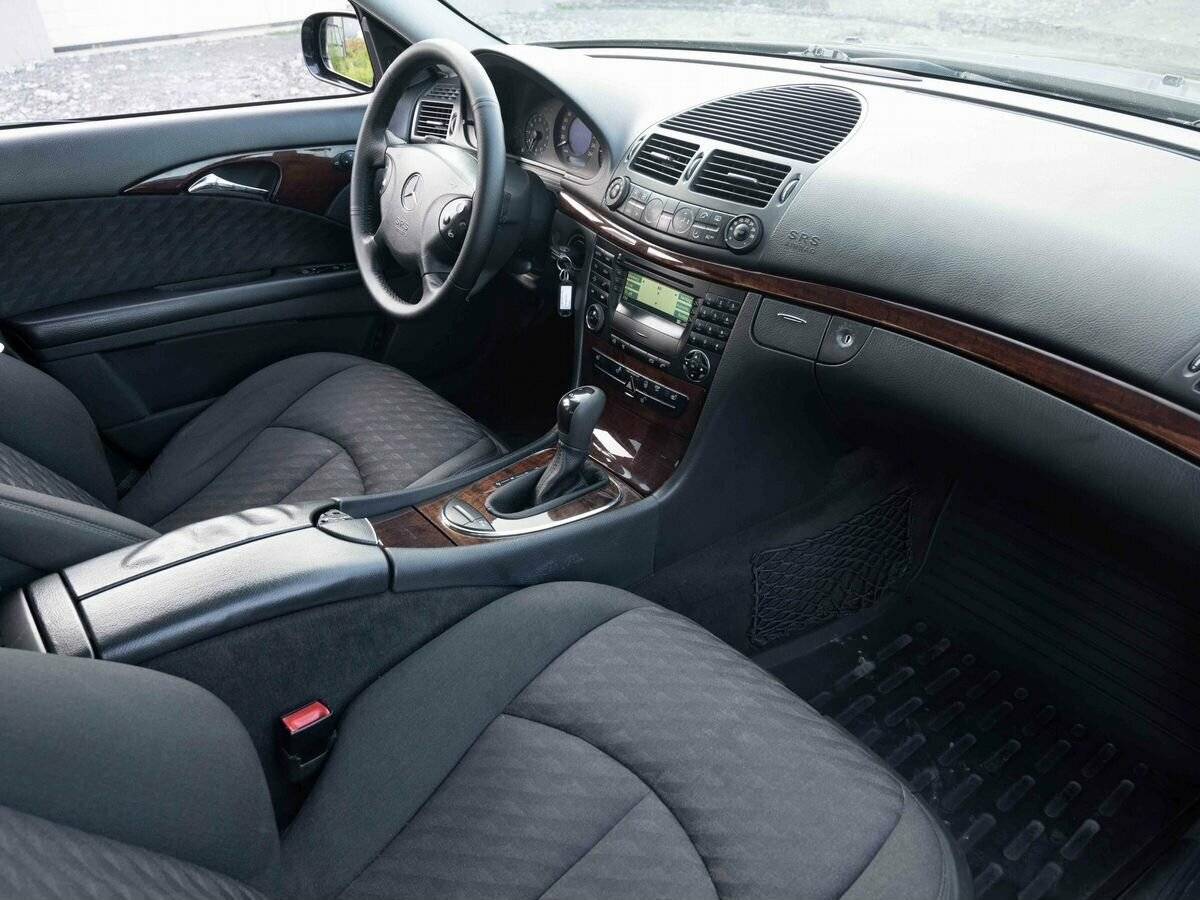 Mercedes-Benz E-Класс с пробегом — 2004 год. Фото: #10