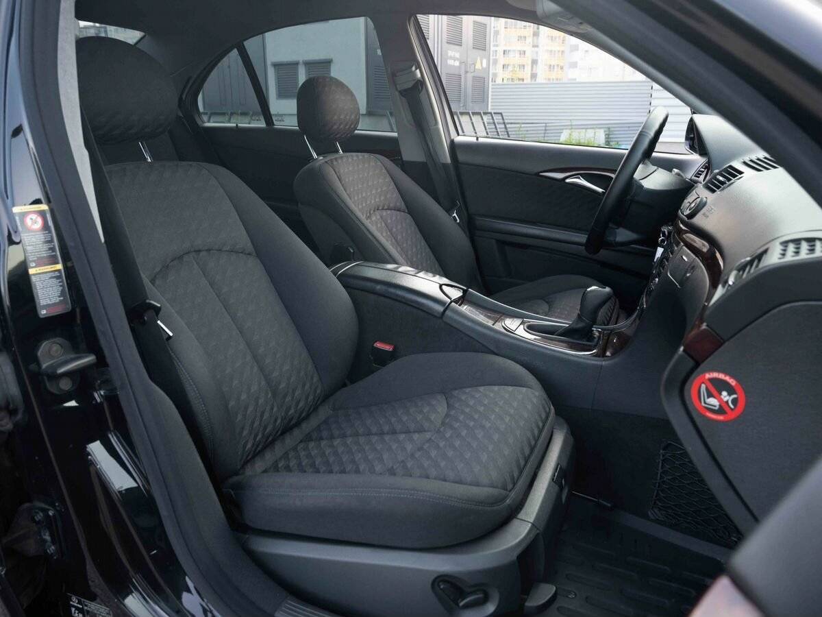 Mercedes-Benz E-Класс с пробегом — 2004 год. Фото: #11