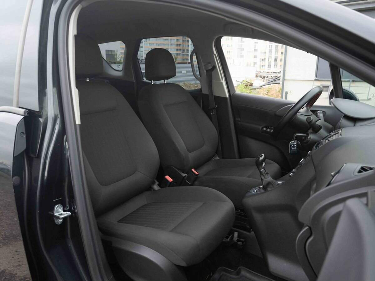 Opel Meriva с пробегом — 2012 год. Фото: #12