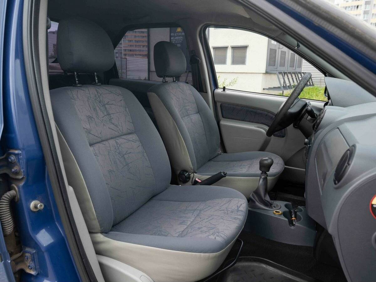 Renault Logan с пробегом — 2007 год. Фото: #12