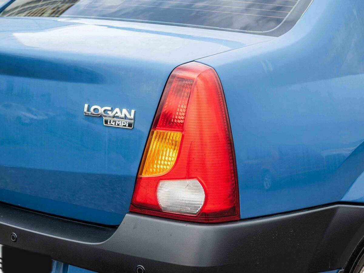 Renault Logan с пробегом — 2007 год. Фото: #18