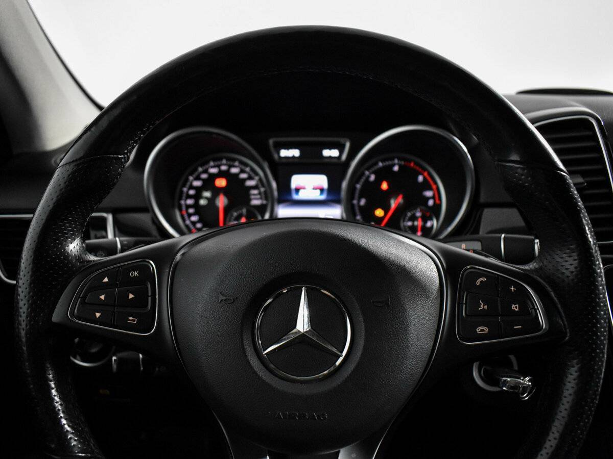 Mercedes-Benz GLE с пробегом — 2016 год. Фото: #18