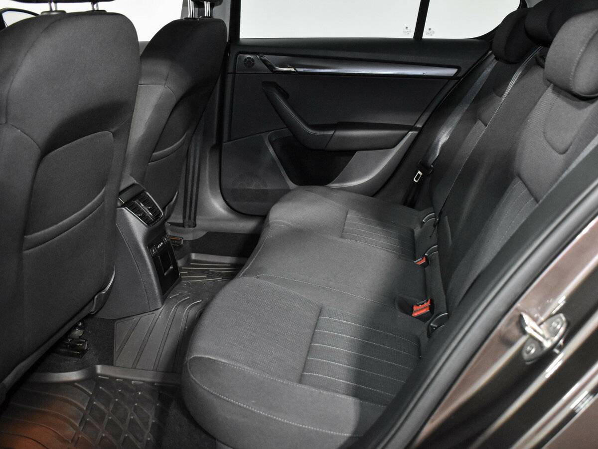 Skoda Octavia с пробегом — 2019 год. Фото: #10