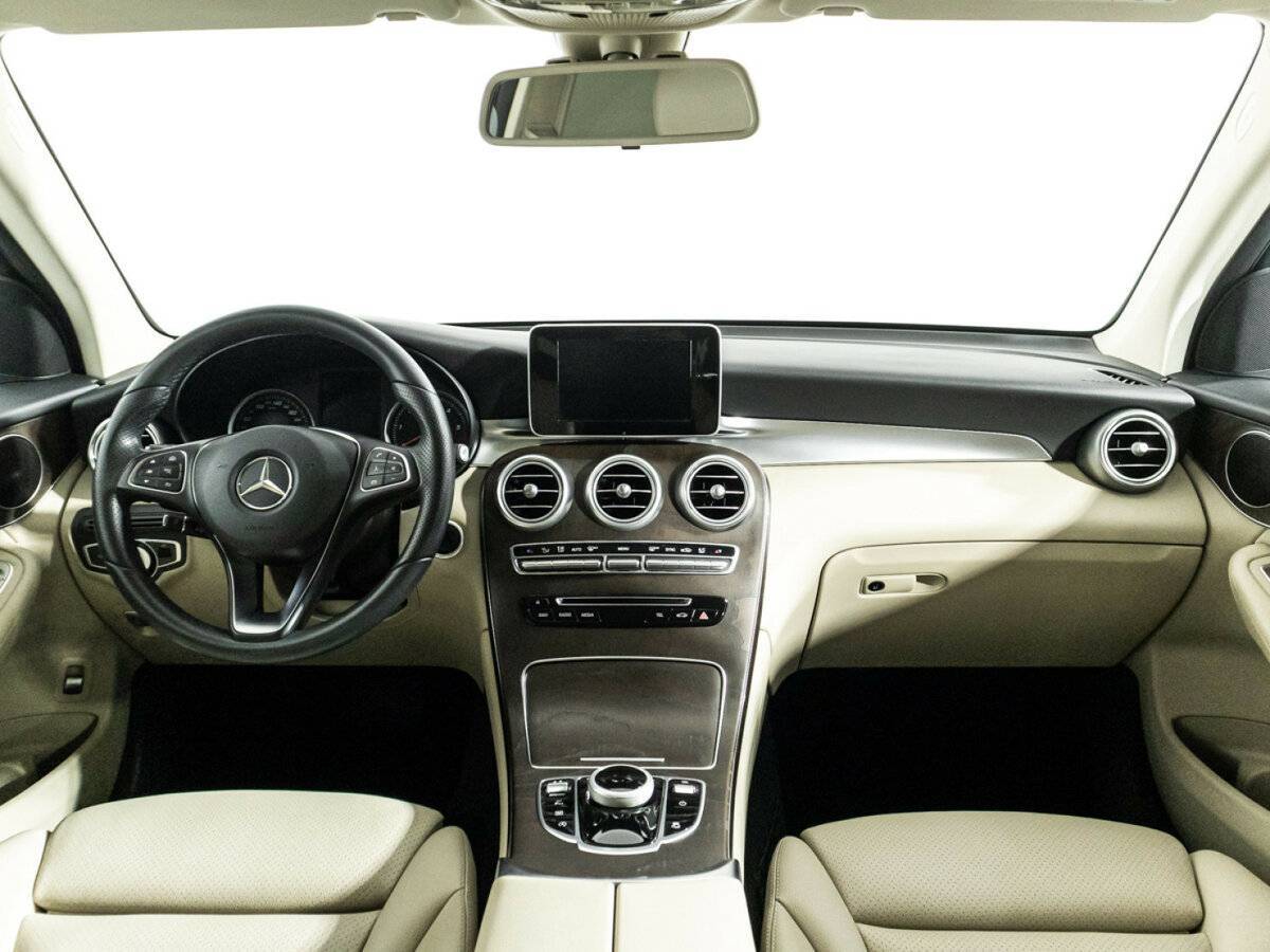 Mercedes-Benz GLC с пробегом — 2016 год. Фото: #12