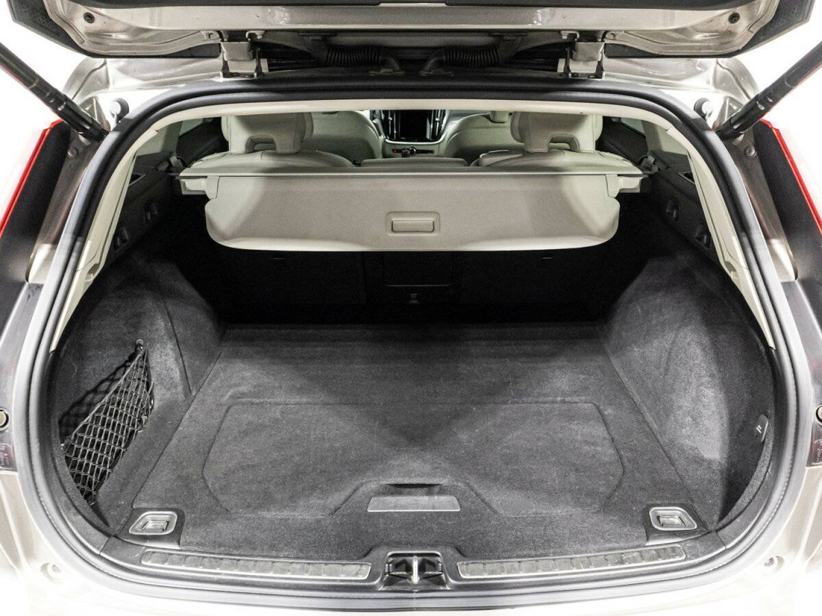 Volvo V60 Cross Country с пробегом — 2020 год. Фото: #14