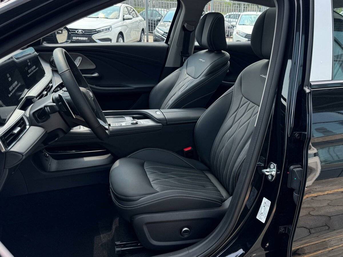 Chery Arrizo 8 с пробегом — 2024 год. Фото: #12