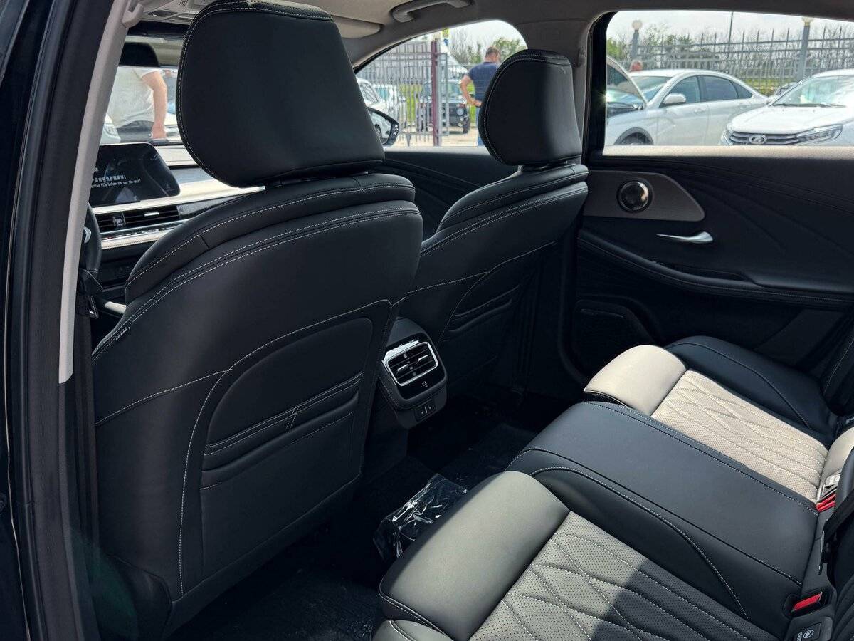 Chery Arrizo 8 с пробегом — 2024 год. Фото: #13