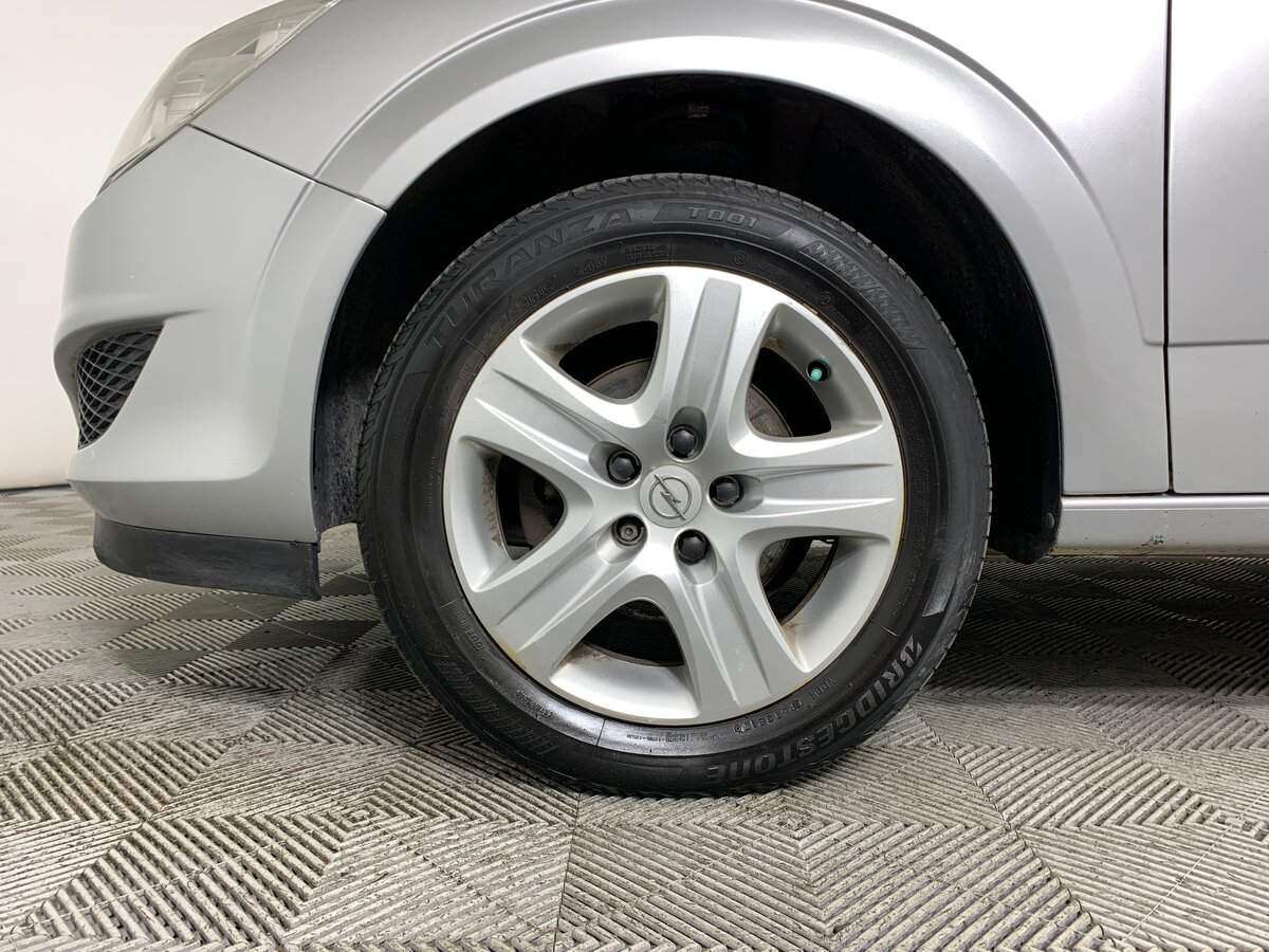 Opel Astra с пробегом — 2010 год. Фото: #8