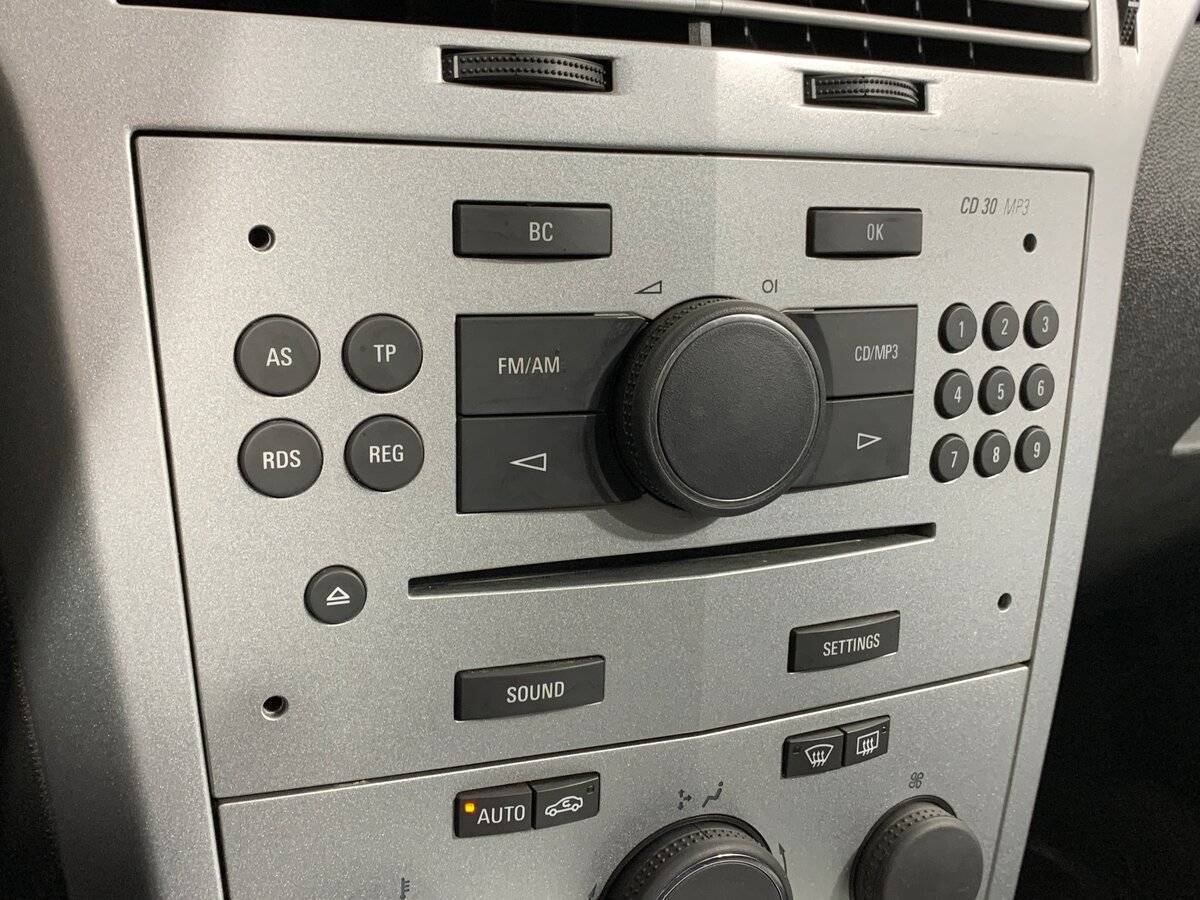 Opel Astra с пробегом — 2010 год. Фото: #14