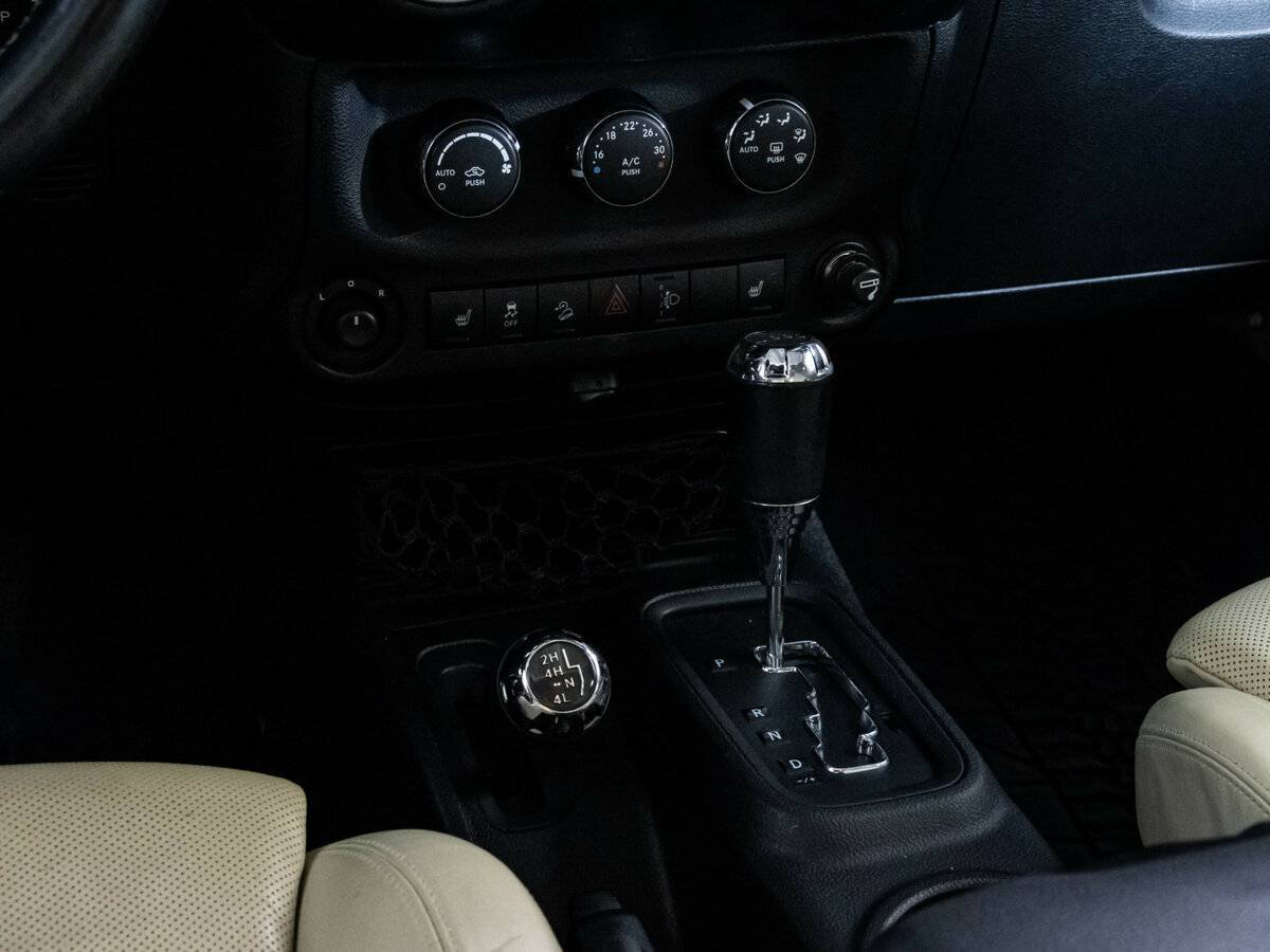 Jeep Wrangler с пробегом — 2011 год. Фото: #16