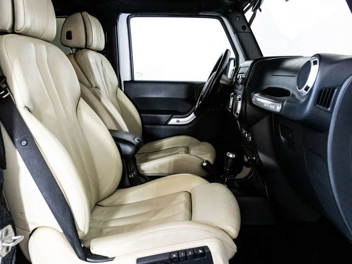 Jeep Wrangler с пробегом — 2011 год. Фото: #18