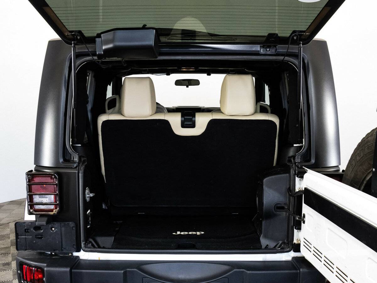 Jeep Wrangler с пробегом — 2011 год. Фото: #26