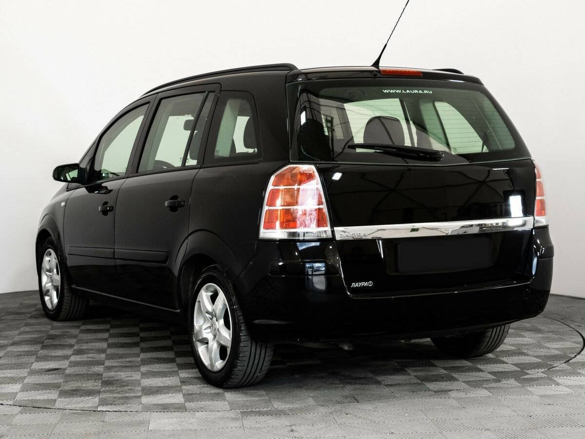 Opel Zafira с пробегом — 2007 год. Фото: #6