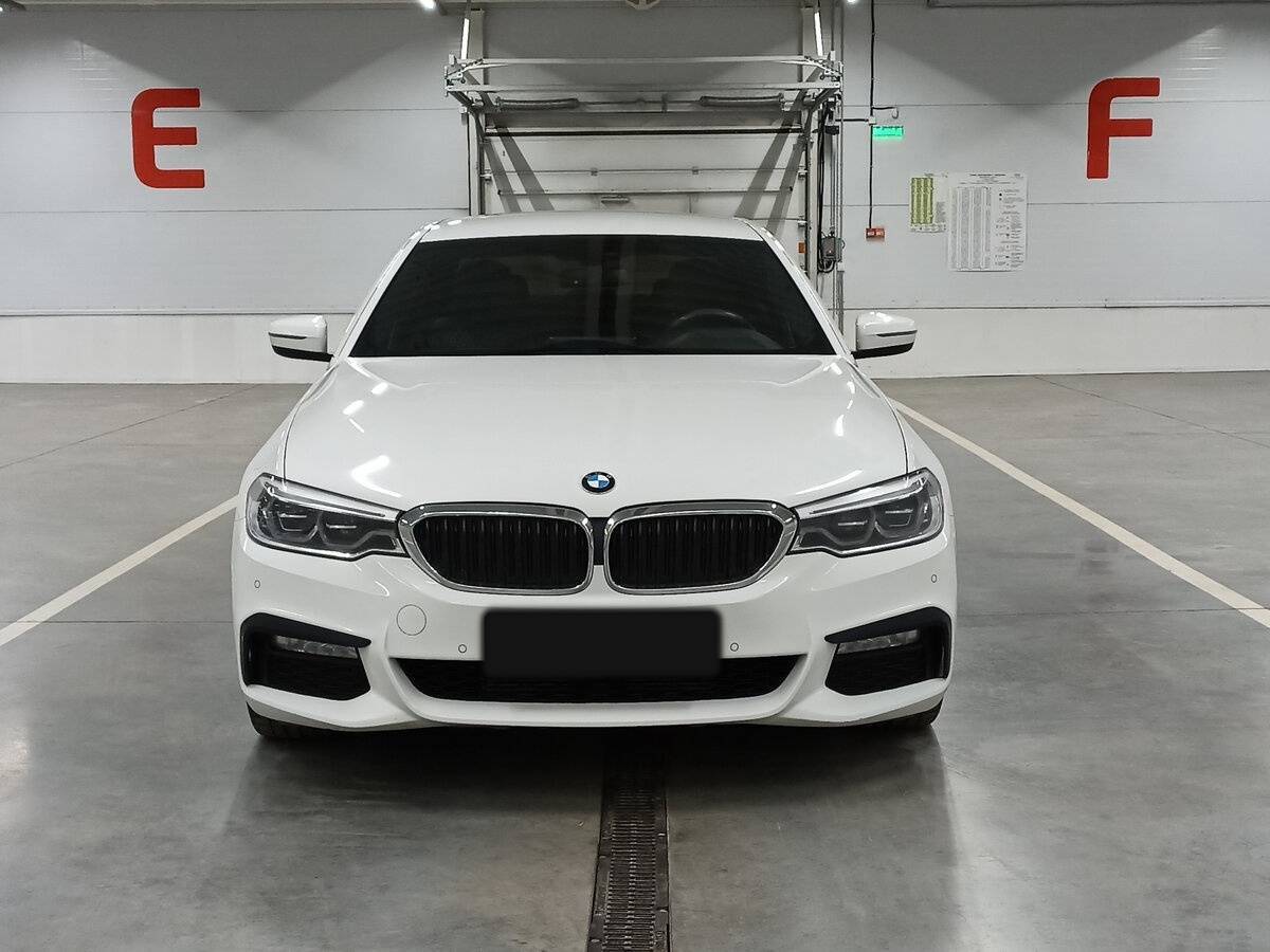 BMW 5 серии с пробегом — 2018 год. Фото: #1