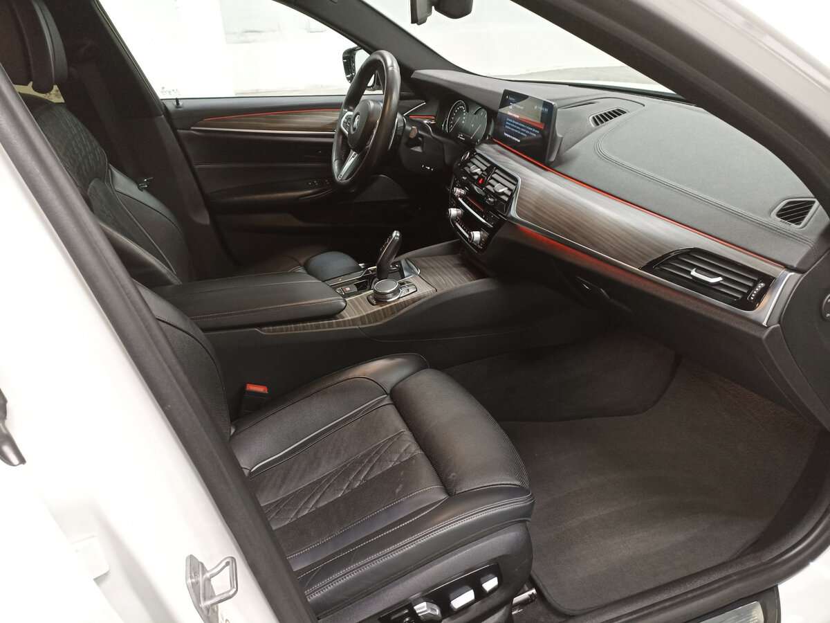 BMW 5 серии с пробегом — 2018 год. Фото: #10