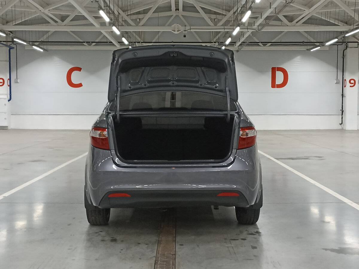Kia Rio с пробегом — 2013 год. Фото: #9
