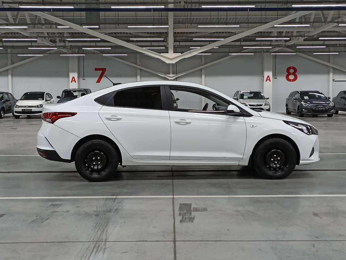 Hyundai Solaris с пробегом — 2021 год. Фото: #3