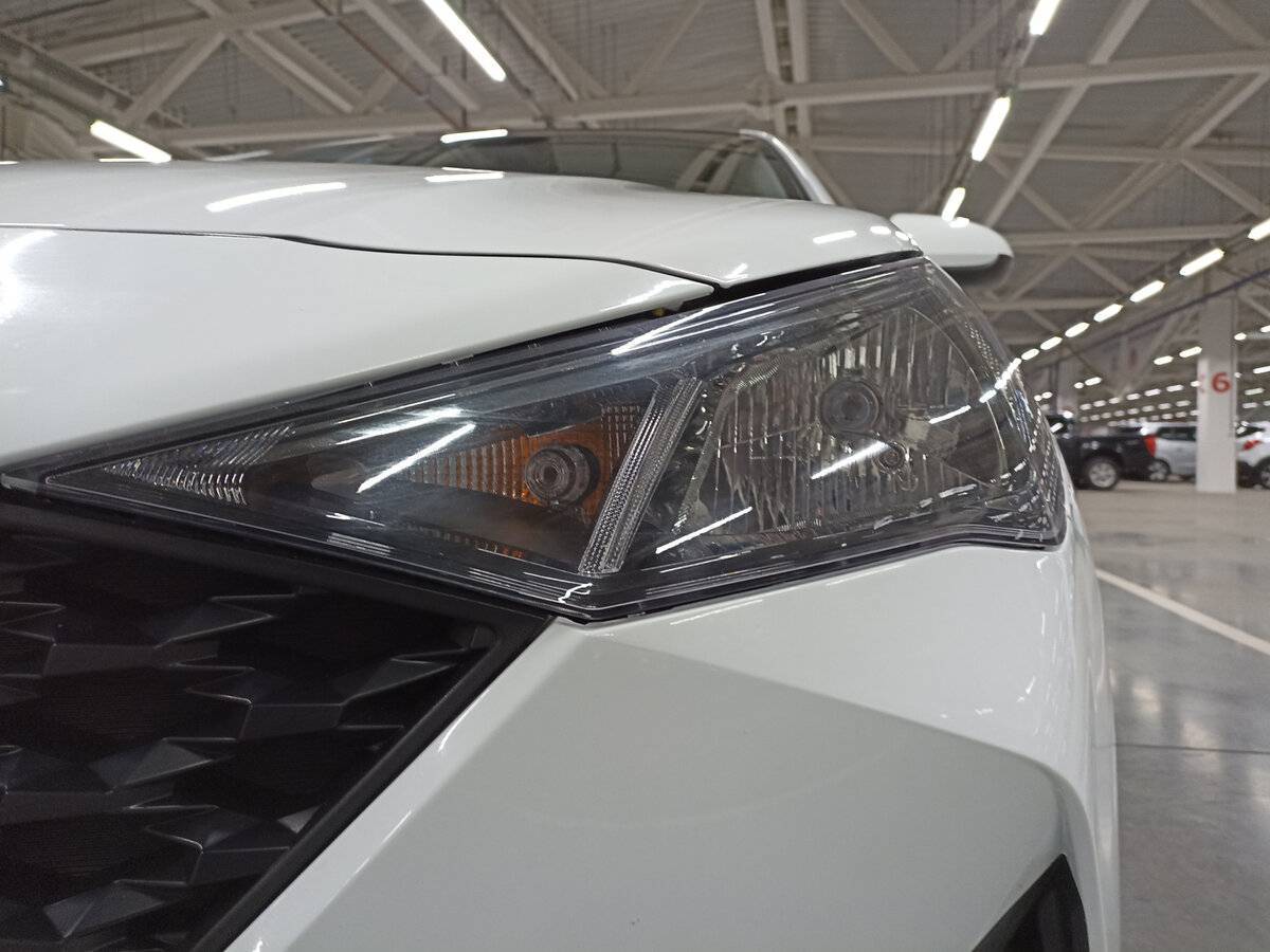 Hyundai Solaris с пробегом — 2021 год. Фото: #16