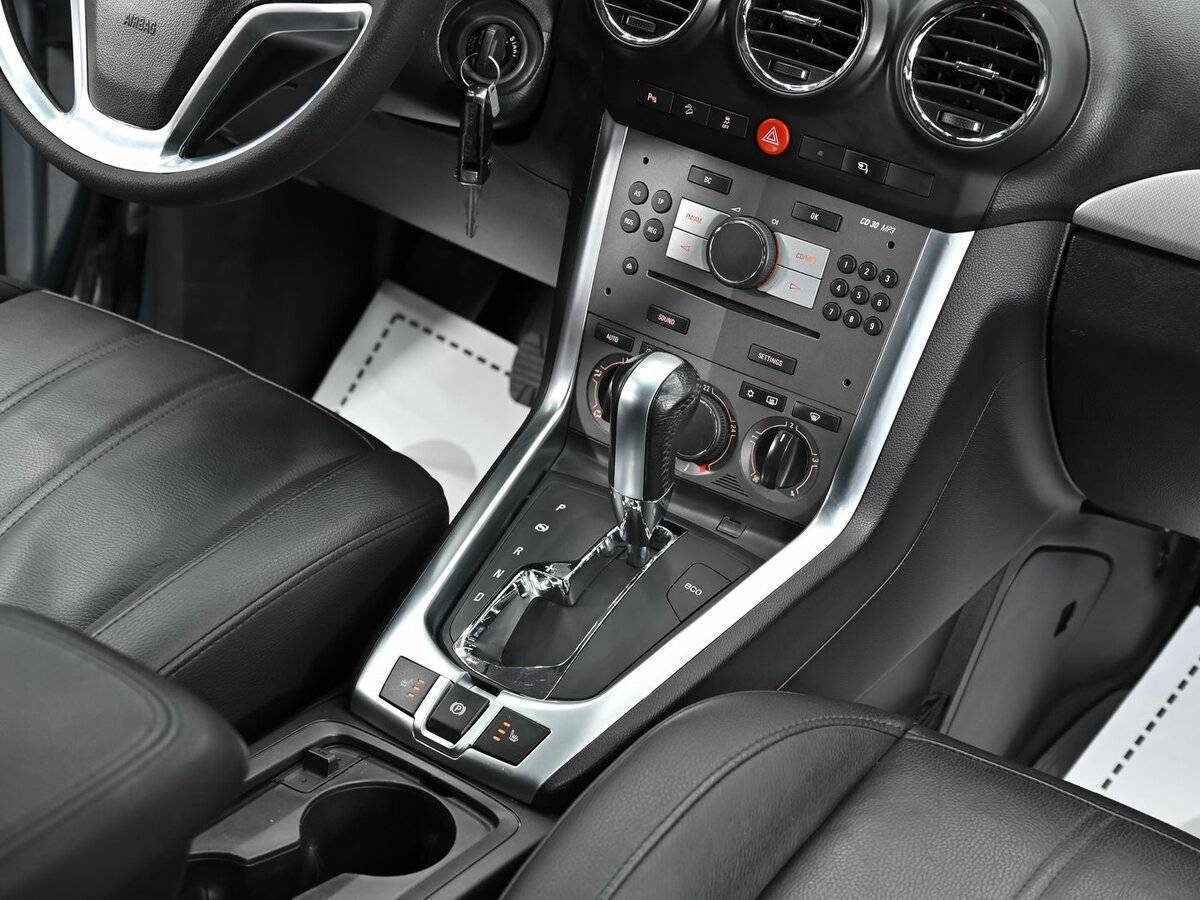 Opel Antara с пробегом — 2013 год. Фото: #9