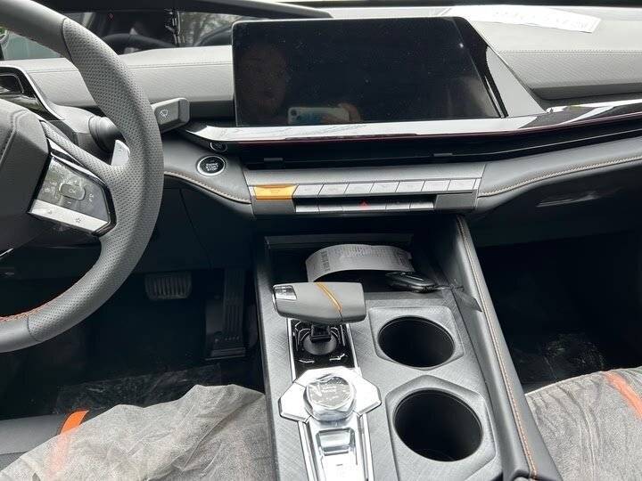 Changan UNI-V с пробегом — 2025 год. Фото: #7