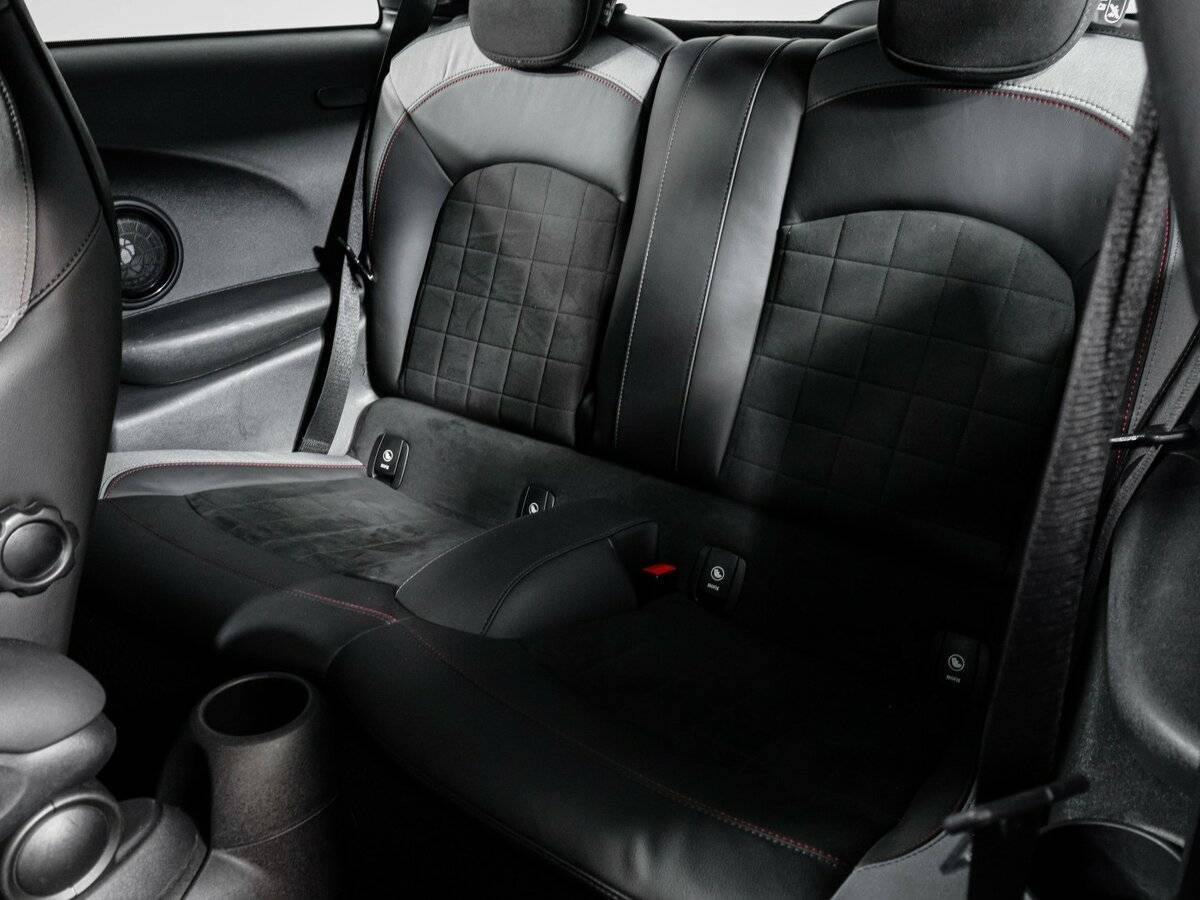 Mini Hatch с пробегом — 2021 год. Фото: #9