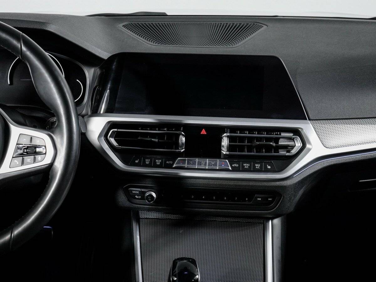 BMW 3 серии с пробегом — 2019 год. Фото: #11