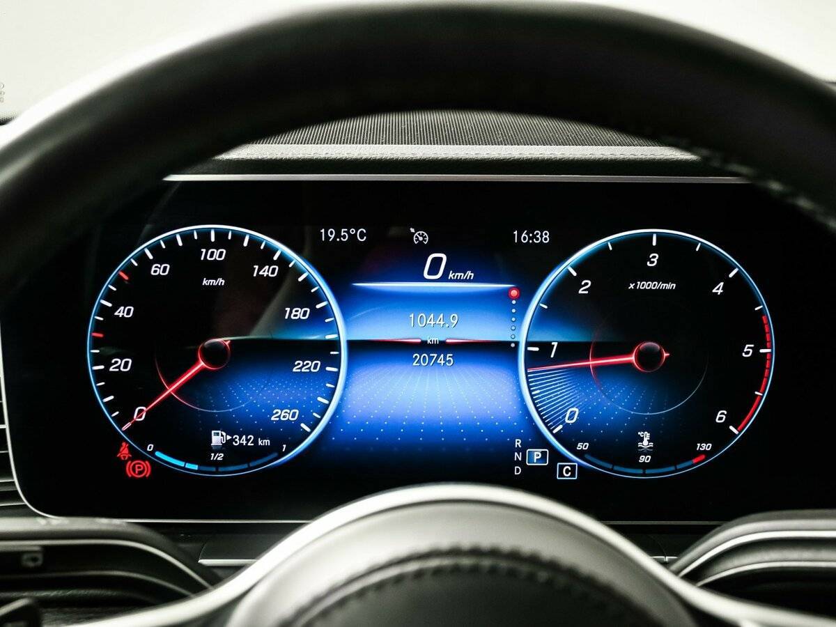 Mercedes-Benz GLE с пробегом — 2022 год. Фото: #9