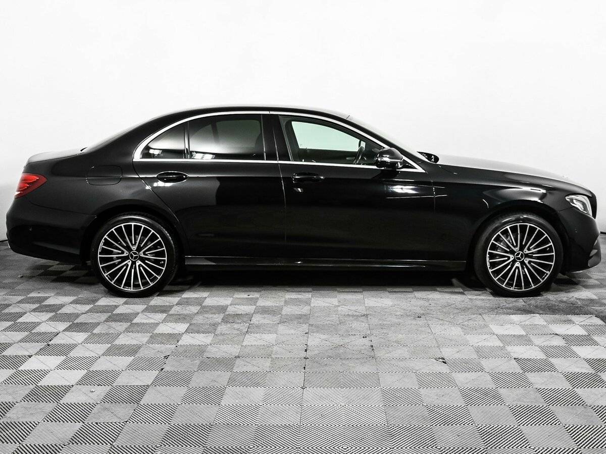 Mercedes-Benz E-Класс с пробегом — 2019 год. Фото: #3